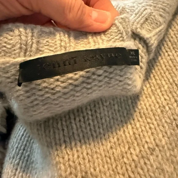 USED Jenni Kayne Classic Cream Crew Neck Sweater - Picture 5 of 6